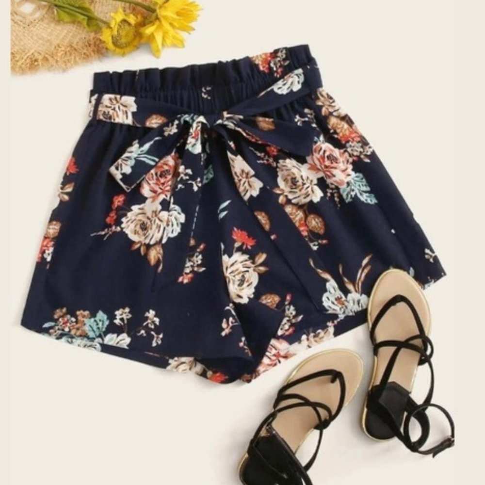 3XL SHEIN Navy Floral Paperbag Polyester Shorts